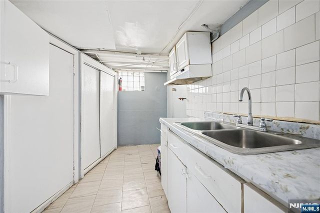 105 E 22nd Street, Paterson, NJ 07514