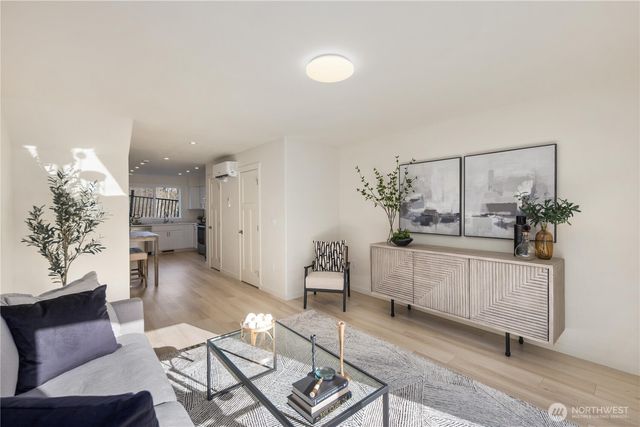 1032 1 Guard Street, Friday Harbor, WA 98250