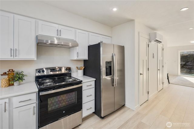 1032 1 Guard Street, Friday Harbor, WA 98250