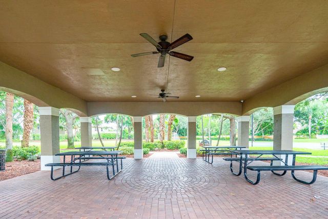 5463 Queenship Court, Greenacres, FL 33463