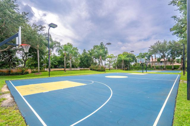 5463 Queenship Court, Greenacres, FL 33463