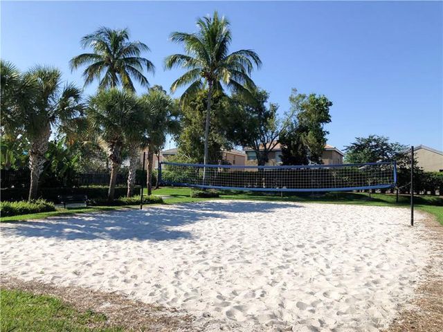 5463 Queenship Court, Greenacres, FL 33463