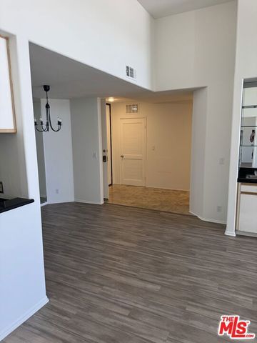 1240 S Corning Street 308, Los Angeles, CA 90035