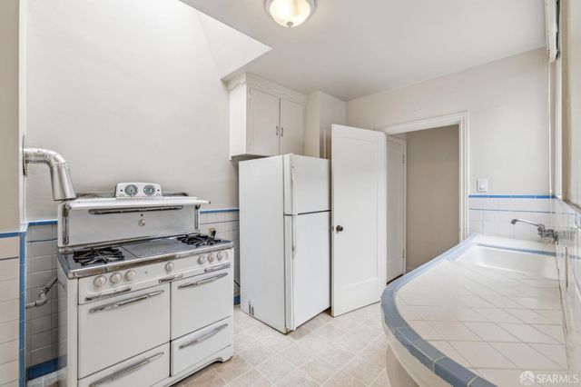 2532 Cabrillo Street, San Francisco, CA 94121