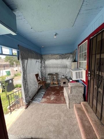 6617 Avenue H, Houston, TX 77011