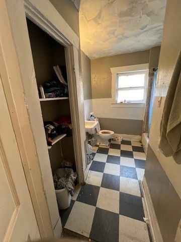 6617 Avenue H, Houston, TX 77011