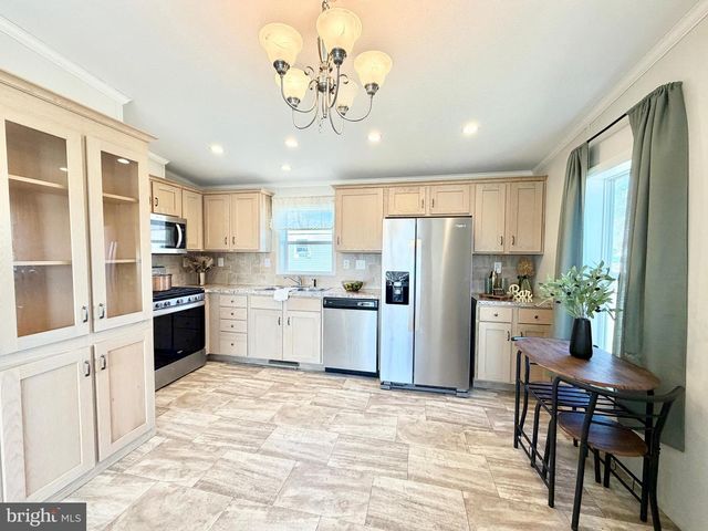 201 JOHNSON DR, Fairless Hills, PA 19030