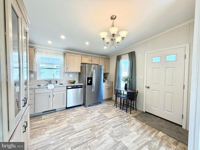 201 JOHNSON DR, Fairless Hills, PA 19030