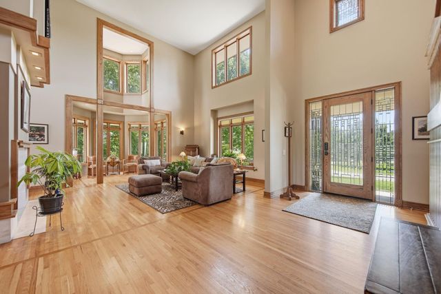 28010 Boulder Bridge Drive, Excelsior, MN 55331