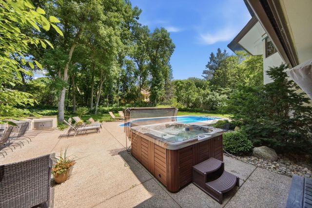 28010 Boulder Bridge Drive, Excelsior, MN 55331