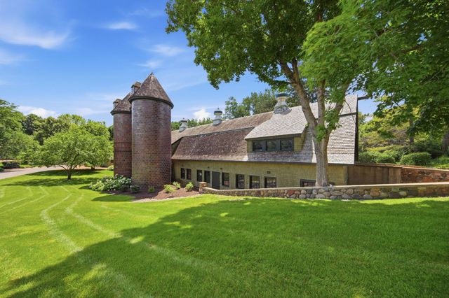 28010 Boulder Bridge Drive, Excelsior, MN 55331