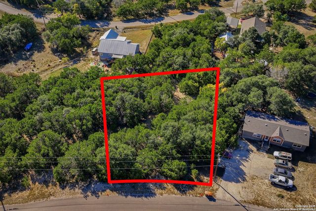 354 Buck Run Pass, Canyon Lake, TX 78133