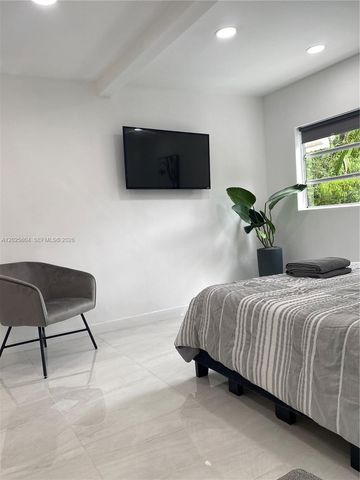 1710 Michigan Ave Guest House, Miami Beach, FL 33139