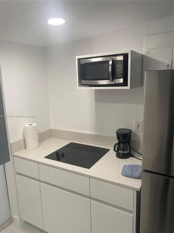 1710 Michigan Ave Guest House, Miami Beach, FL 33139