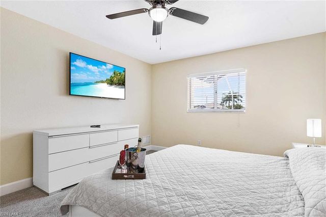 2122 25th ST, Cape Coral, FL 33914