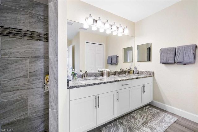2122 25th ST, Cape Coral, FL 33914