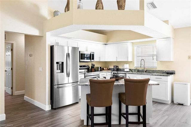 2122 25th ST, Cape Coral, FL 33914