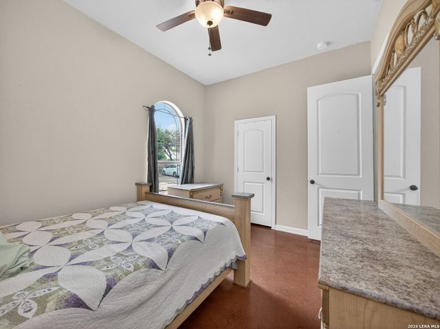 12275 Grapevine St, San Antonio, TX 78245