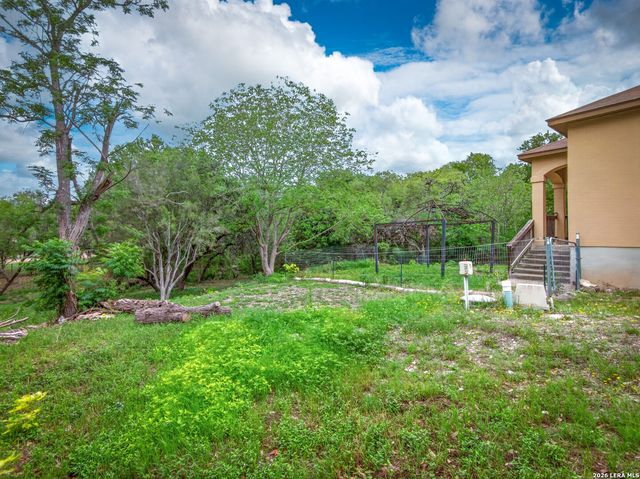 12275 Grapevine St, San Antonio, TX 78245