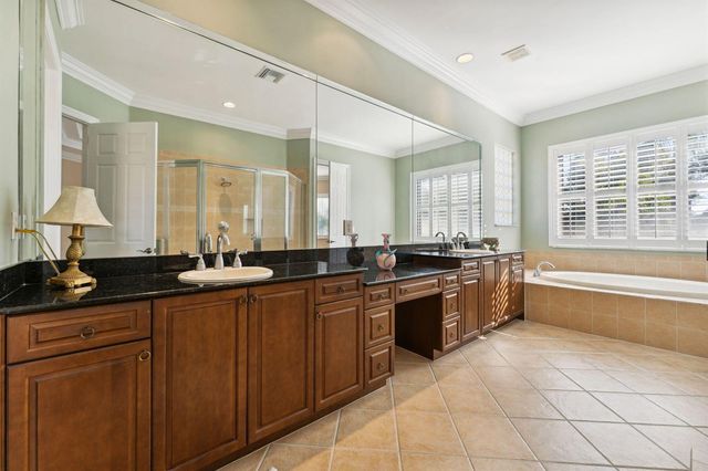 10380 Trianon Place, Wellington, FL 33449
