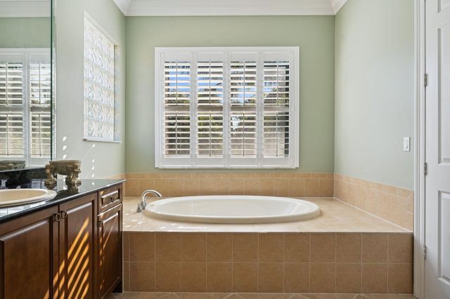 10380 Trianon Place, Wellington, FL 33449