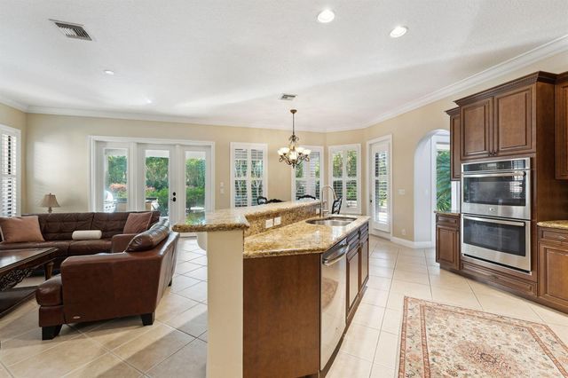 10380 Trianon Place, Wellington, FL 33449