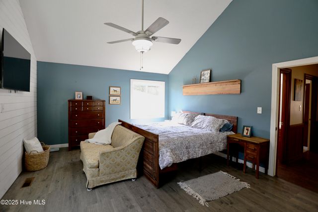 104 E Devonshire Avenue, West End, NC 27376