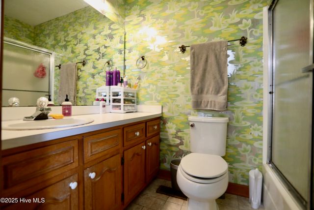 104 E Devonshire Avenue, West End, NC 27376