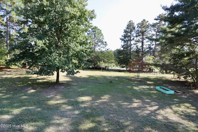 104 E Devonshire Avenue, West End, NC 27376