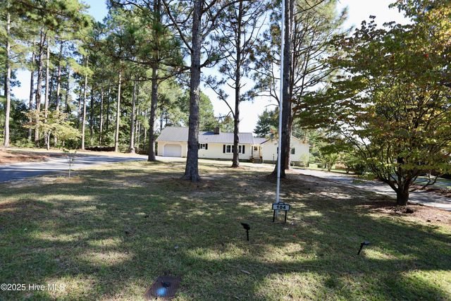 104 E Devonshire Avenue, West End, NC 27376
