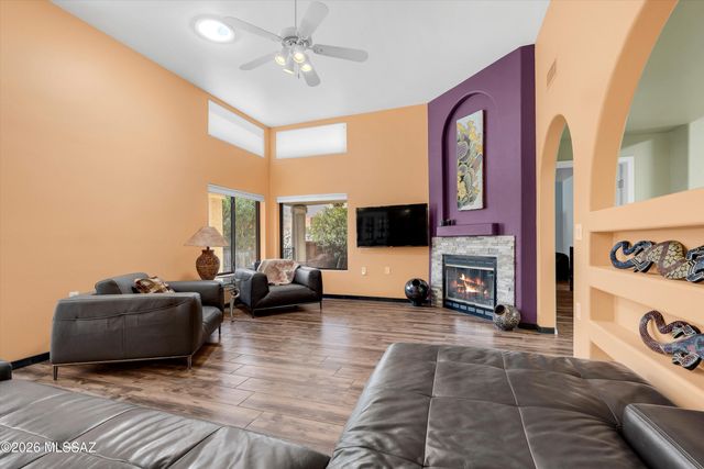 374 S Avenida De Las Sabinas, Green Valley, AZ 85614