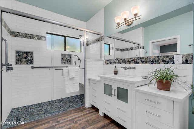 374 S Avenida De Las Sabinas, Green Valley, AZ 85614