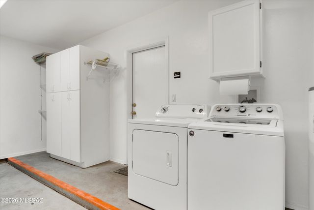 374 S Avenida De Las Sabinas, Green Valley, AZ 85614