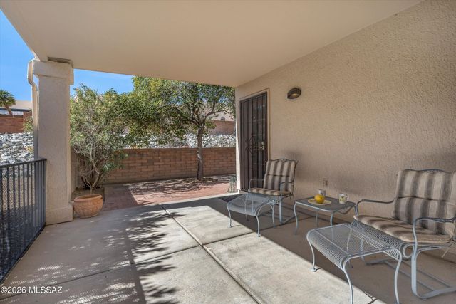 374 S Avenida De Las Sabinas, Green Valley, AZ 85614