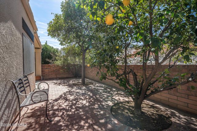 374 S Avenida De Las Sabinas, Green Valley, AZ 85614