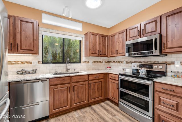 374 S Avenida De Las Sabinas, Green Valley, AZ 85614