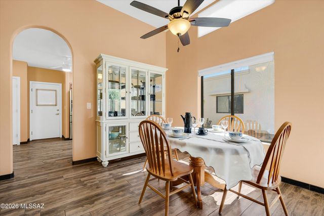 374 S Avenida De Las Sabinas, Green Valley, AZ 85614