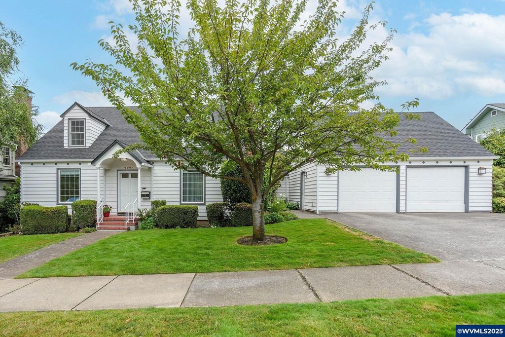 2220 High St SE, Salem, OR 97302