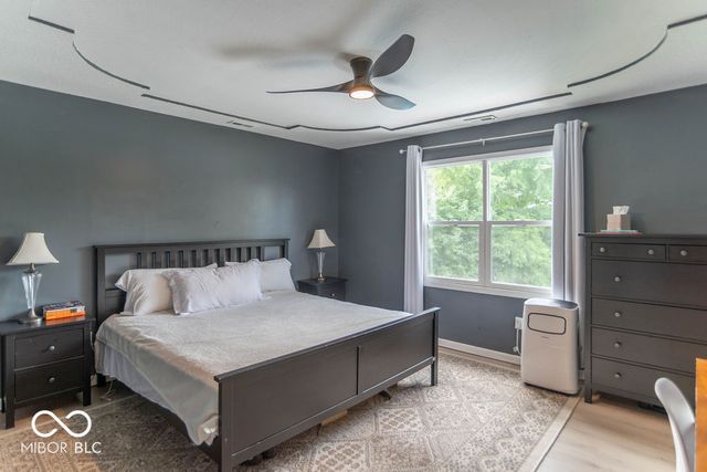 11735 Grenadier Lane, Indianapolis, IN 46229