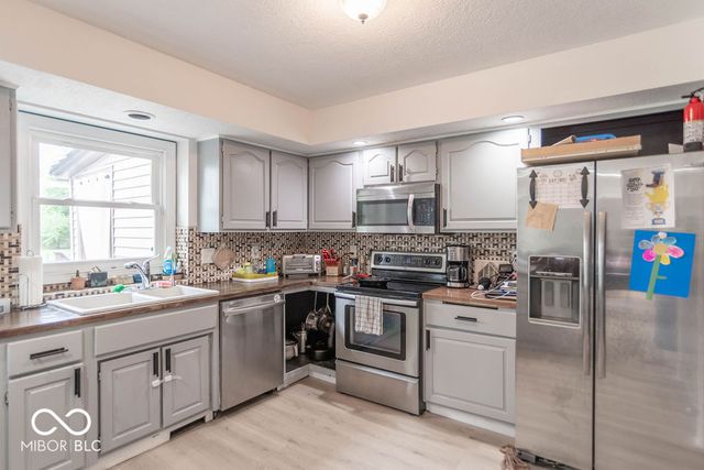 11735 Grenadier Lane, Indianapolis, IN 46229