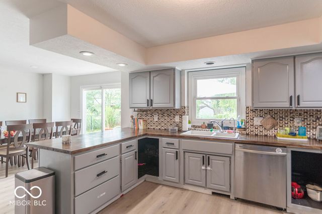 11735 Grenadier Lane, Indianapolis, IN 46229