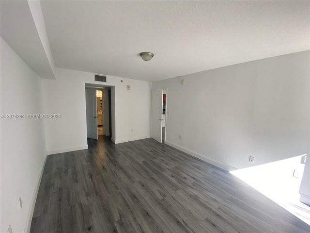 1200 Brickell Bay Drive 2303, Miami, FL 33131
