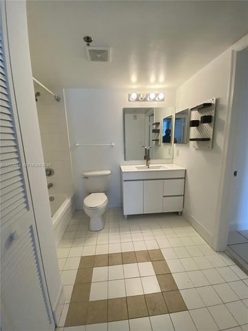 1200 Brickell Bay Drive 2303, Miami, FL 33131
