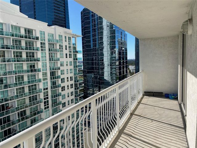 1200 Brickell Bay Drive 2303, Miami, FL 33131