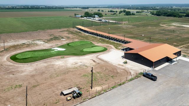 187 Bobs Cove, Castroville, TX 78009