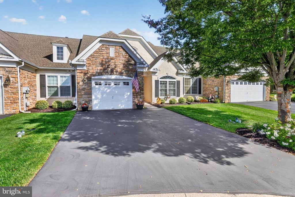368 HARRINGTON WAY, SOUDERTON, PA 18964 — exterior