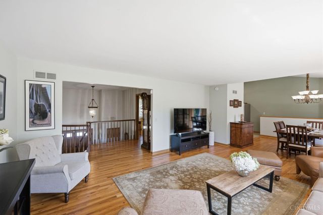 8818 Morganraiders Lane, Sycamore Twp, OH 45236