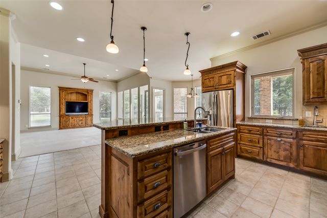 30 Kingsbury Trail, Heath, TX 75032