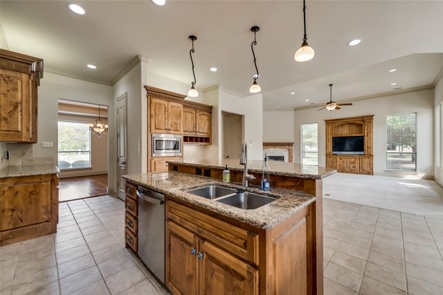 30 Kingsbury Trail, Heath, TX 75032