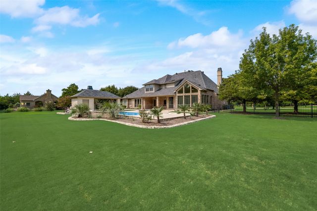 30 Kingsbury Trail, Heath, TX 75032